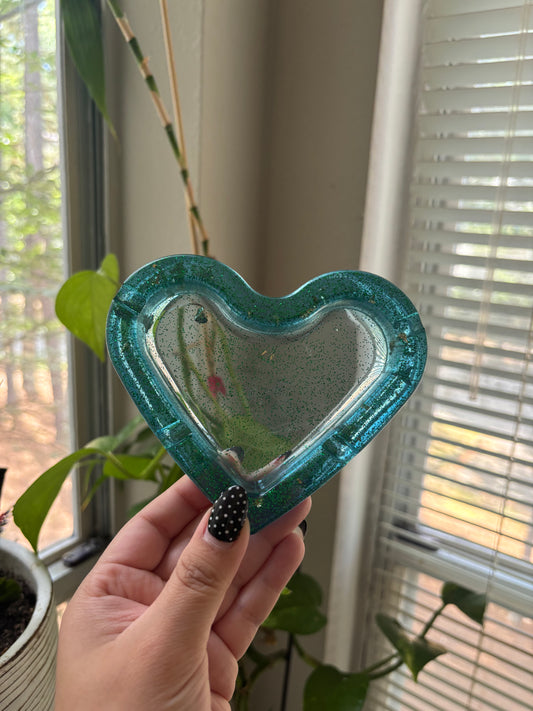 Glitter heart ashtray