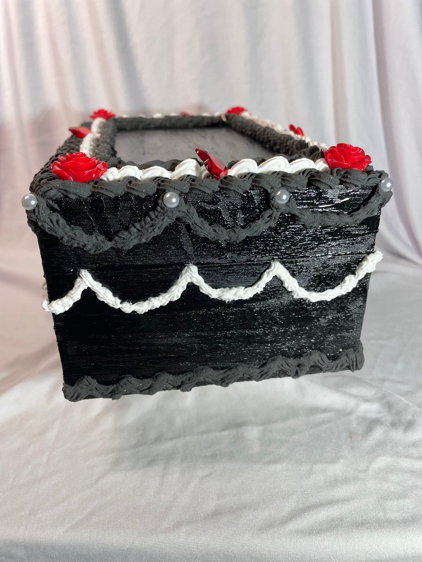 B- grade wooden heart box