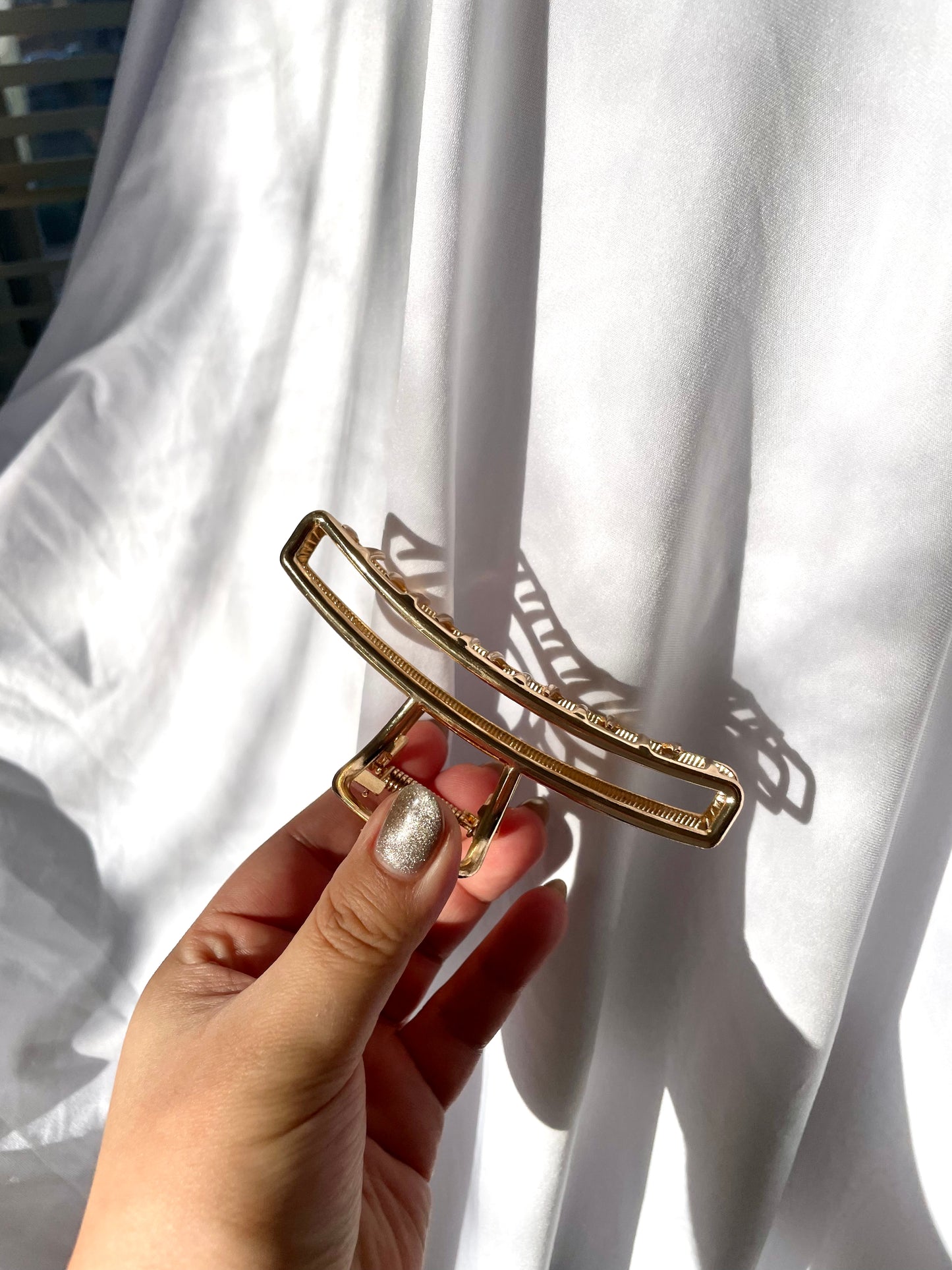 Gold claw clip (C)