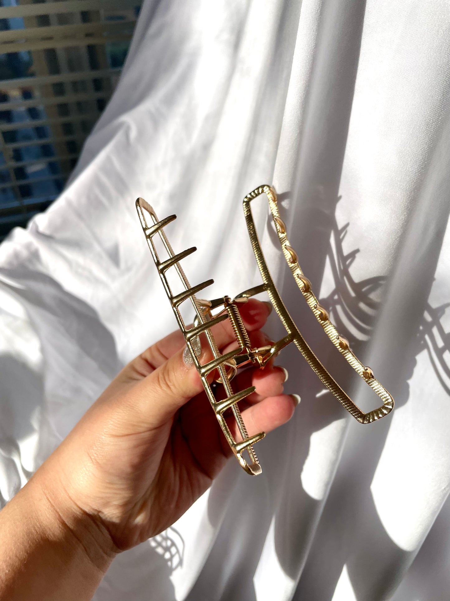 Gold claw clip (C)