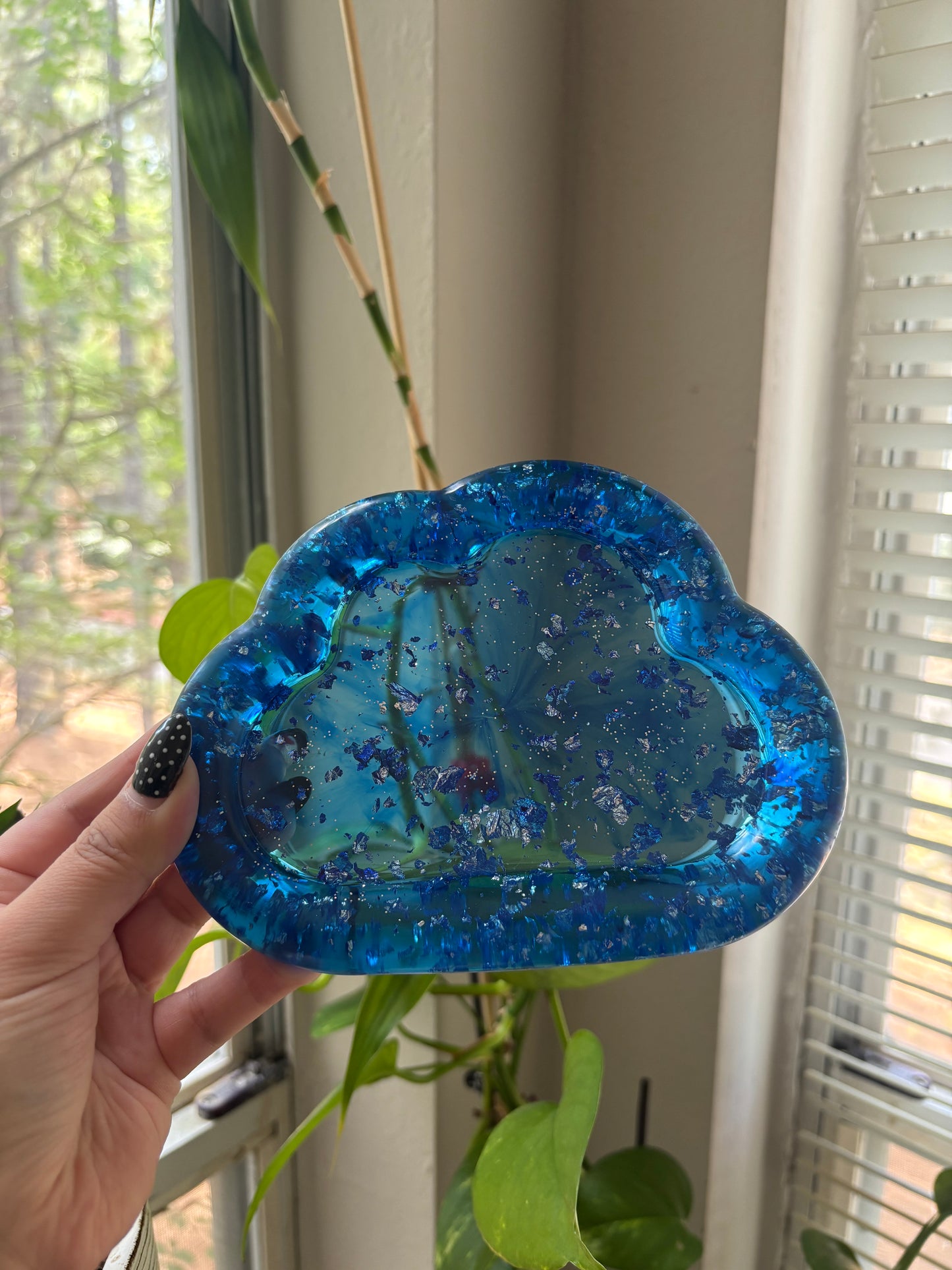 Blue cloud tray