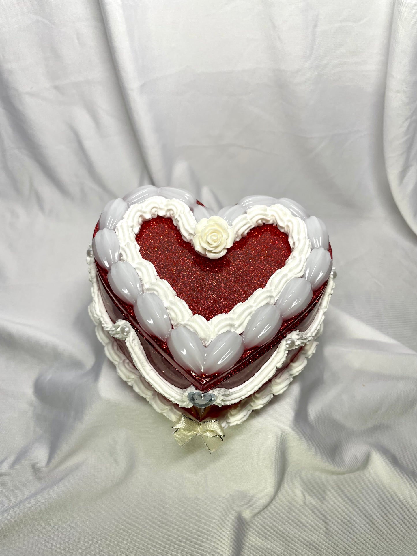 Glitter red heart cake